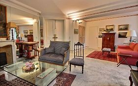 Parisian Home I 390 I 1 Chambre I Odeon